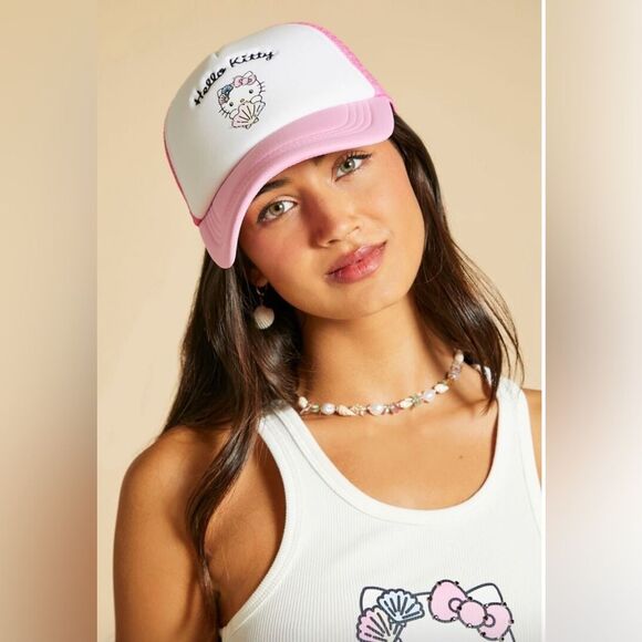 Seashell Hello Kitty Trucker Hat in Pink - Picture 1 of 7